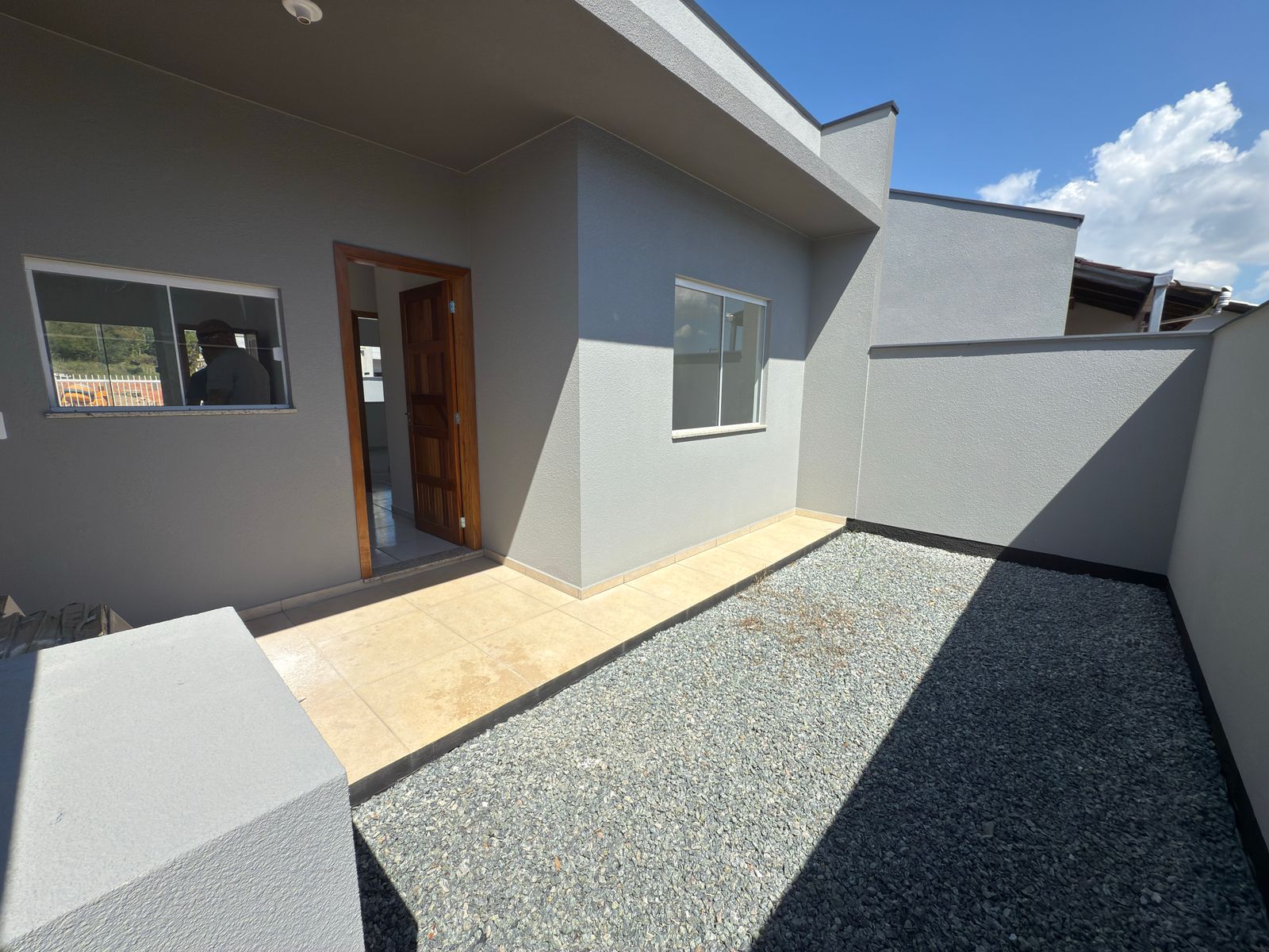 Apartamento na planta ou casa geminada: qual o melhor investimento em Barra Velha?