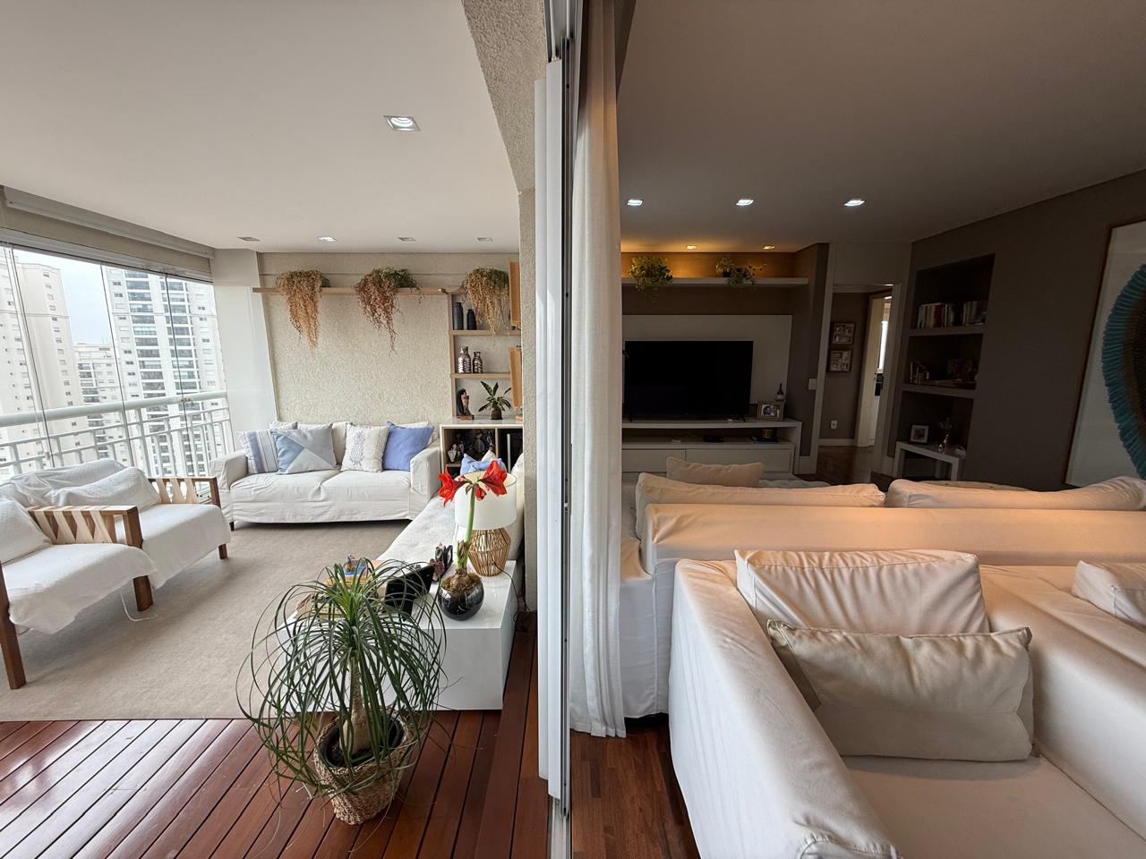 Apartamento amplo com 3 suítes à venda no Belém, em São Paulo